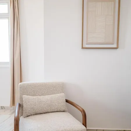 Modern 2-bedroom Near Salt