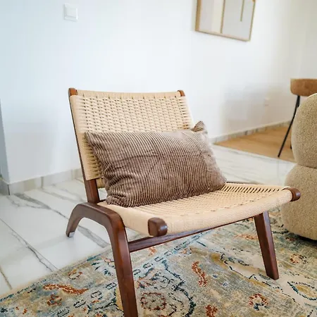 Modern 2-bedroom Near Salt *